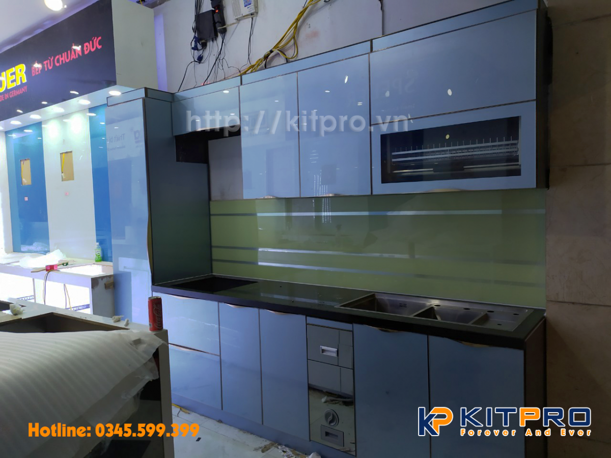 Mẫu bếp thẳng cho căn bếp nhỏ và showroom bếp